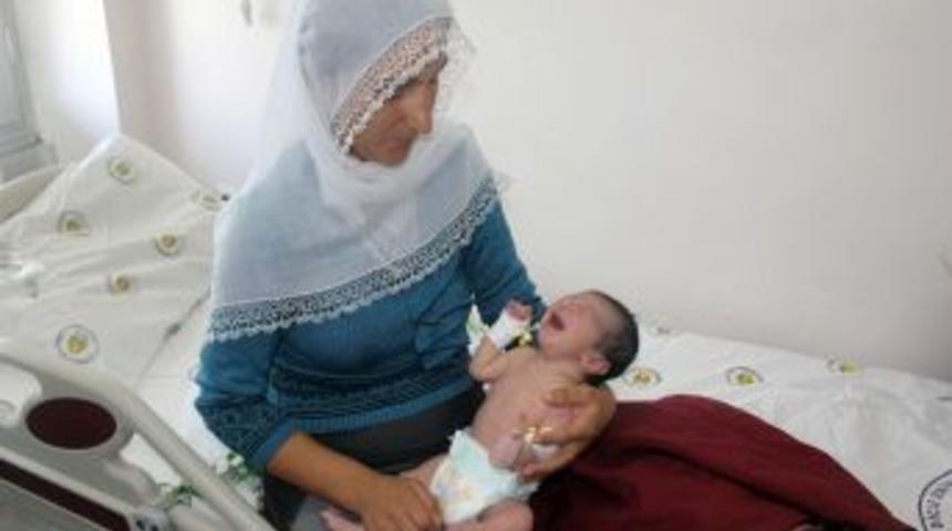 İsmail bebek i&ccedil;in Ankara'dan Diyarbakır'a doktor geldi