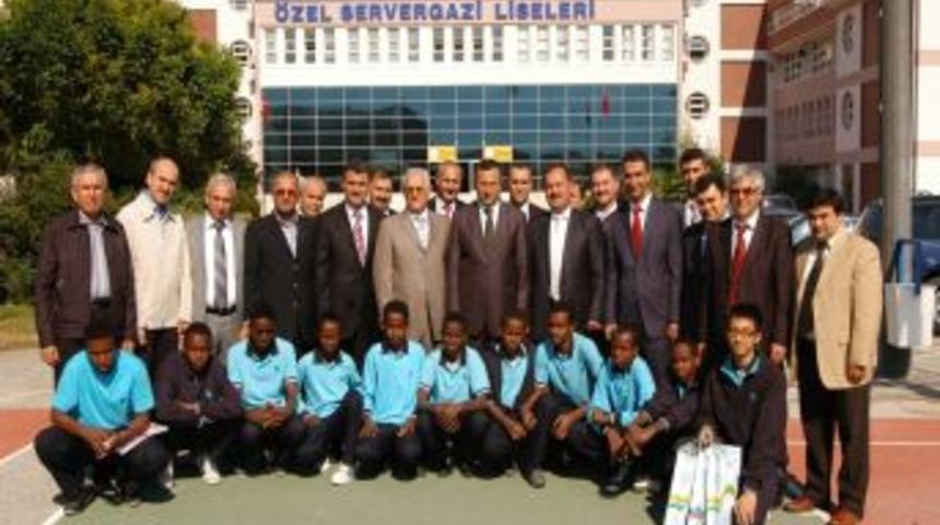 Somalili öğrenciler Türkçe öğrenmeye başladı