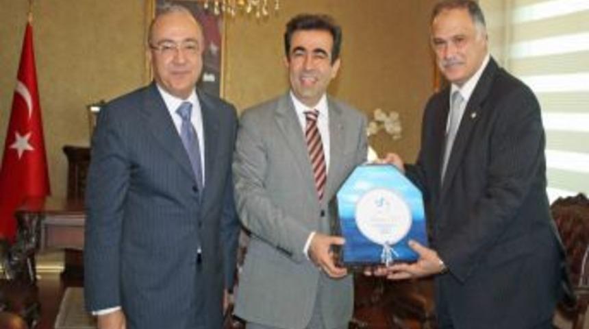 Ro-Ro seferleri T&uuml;rkiye ile Mısır ilişkilerini artıracak