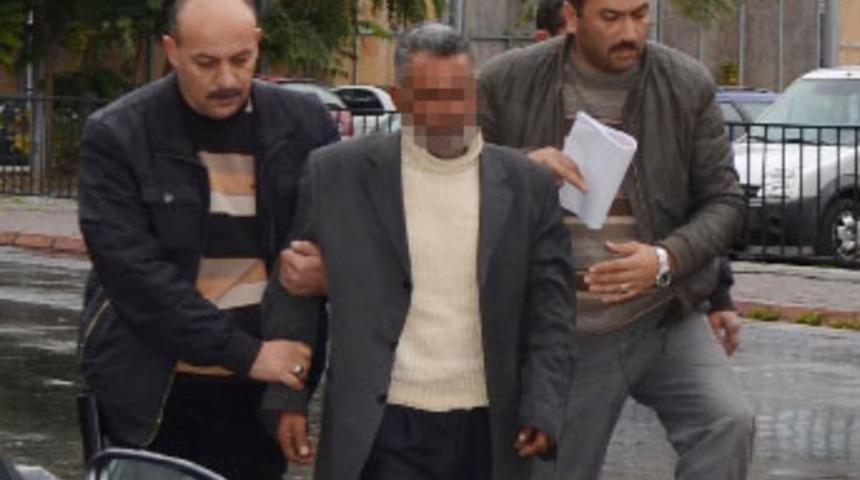 Hasmını g&ouml;z&uuml;nden bı&ccedil;aklayıp &ouml;ld&uuml;rd&uuml;