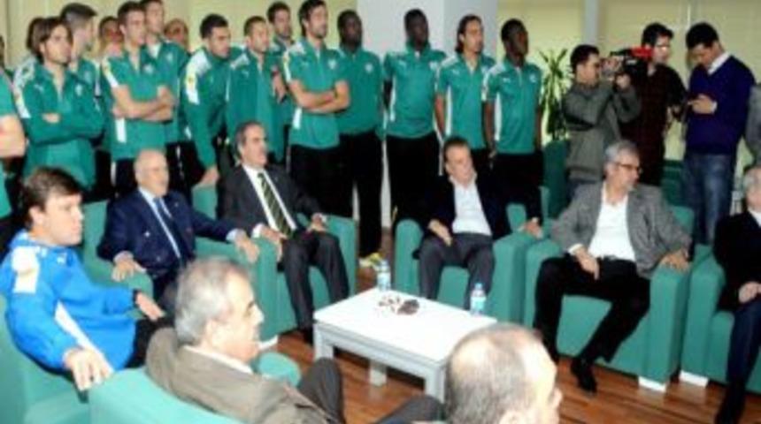 Bursaspor bayramlaşıp İstanbul&rsquo;a hareket etti