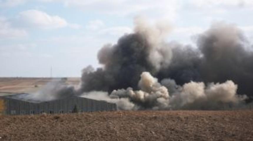 &Ccedil;orlu&rsquo;da geri d&ouml;n&uuml;ş&uuml;m deposunda yangın &ccedil;ıktı