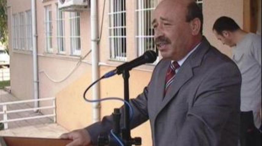 Tayini &ccedil;ıkan &ouml;ğretmenlerini g&ouml;zyaşlarıyla uğurladılar