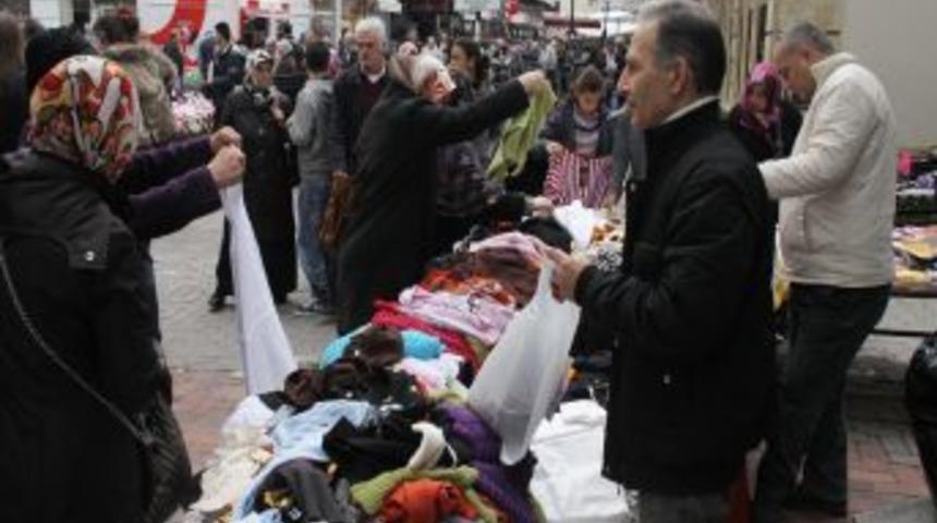 Bayram hazırlığı çarşı pazarları şenlendirdi