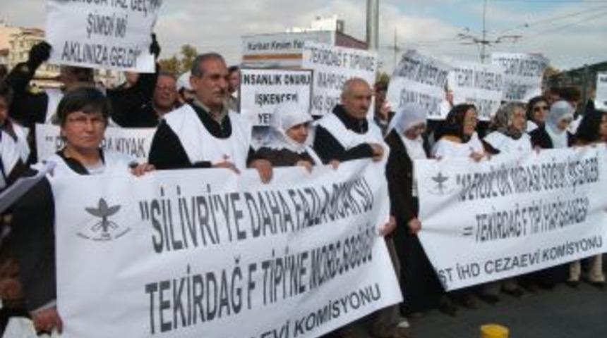 İHD'lilerden F tipi cezaevlerinde 'soğuk' protestosu