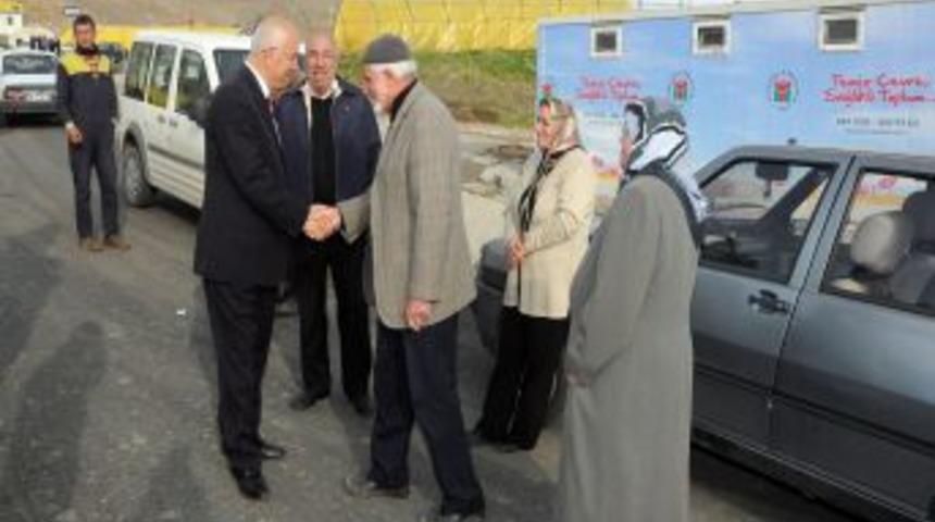 Yakacık'ta kurbanlıklar 2 dakikada kesilip y&uuml;z&uuml;lecek