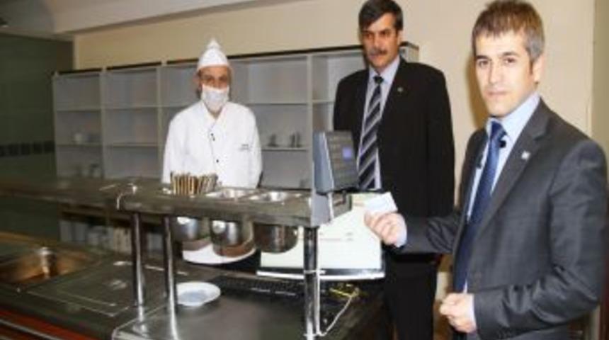 &Uuml;niversitedeki yemek israfının &ouml;n&uuml;ne otomasyon sistemiyle ge&ccedil;tiler