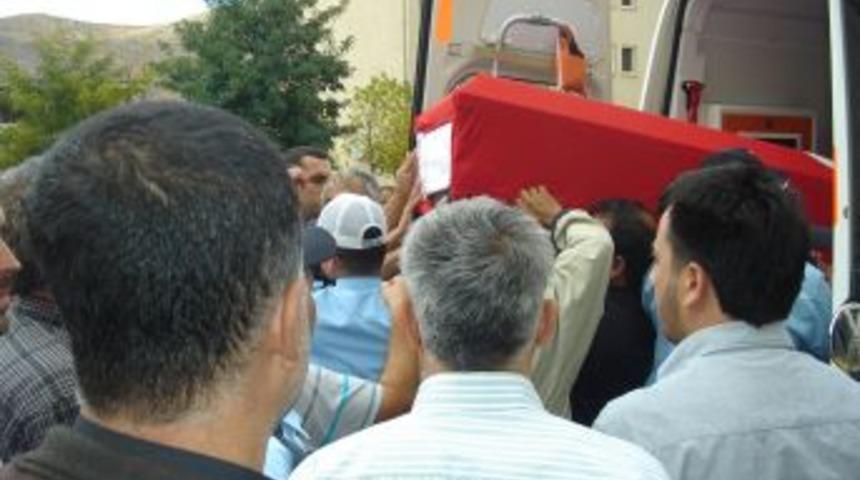 Şehit Polis Alcıoğlu'nun cenazesi baba ocağında