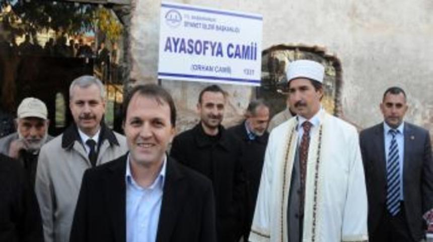 İznik Ayasofya Camii, 90 yıl sonra bayram namazı ile ibadete a&ccedil;ıldı