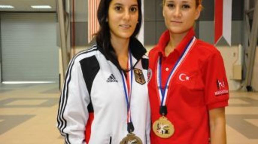 Karatenin Mesut &Ouml;zil&rsquo;i d&uuml;nya ikincisi oldu