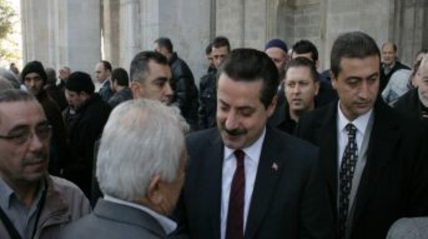 Bakan &Ccedil;elik: Milletimiz ter&ouml;rde de, depremde de birlik, b&uuml;t&uuml;nl&uuml;k g&ouml;sterdi