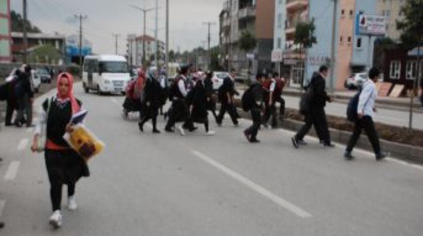 İHL &ouml;ğrencileri &ouml;l&uuml;mle burun buruna geliyor