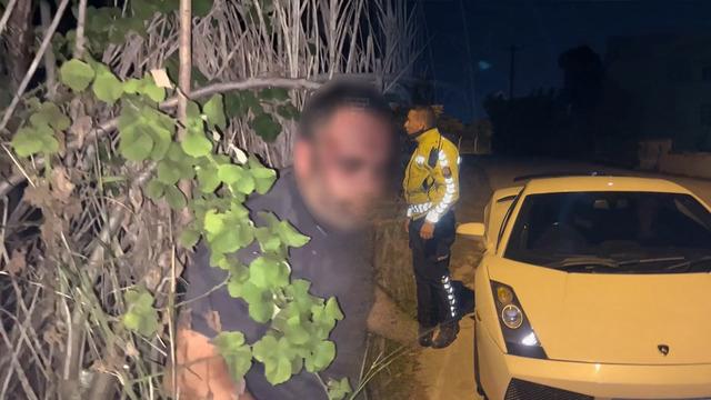 Lüks aracını bırakıp çalılıklara kaçan sürücü uyuyakaldı: Horladım mı