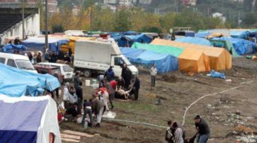 &Ccedil;&ouml;pl&uuml;kte ve 4 bin yıllık festival alanında kurban kesimi