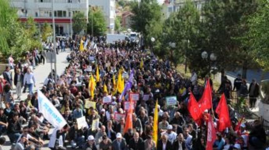 Tunceli&rsquo;nde iş bırakma eylemi