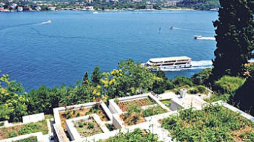 Boğaz manzaralı arsa fiyatına mezar