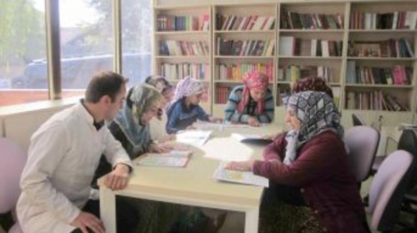 Romanlara okuma yazma kursu