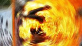 Genç kız kendini yakarak intihar etti