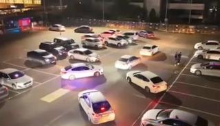 G&ouml;&ccedil;men ka&ccedil;ak&ccedil;ılığı su&ccedil; &ouml;rg&uuml;t&uuml;ne operasyon! 14 kişi yakalandı