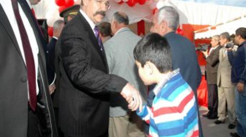 Vali Cerrah: Terör belasıyla birlikte mücadele etmeliyiz