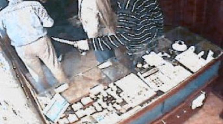 Soyguncu silahı görünce 'şakacı' oluverdi