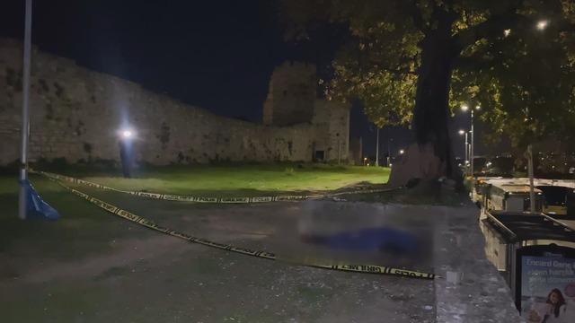 İstanbul'da surların yanında ceset bulundu