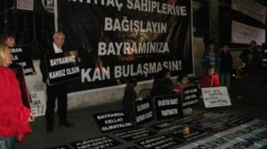 Taksim&rsquo;de &lsquo;kurban&rsquo; protestosu