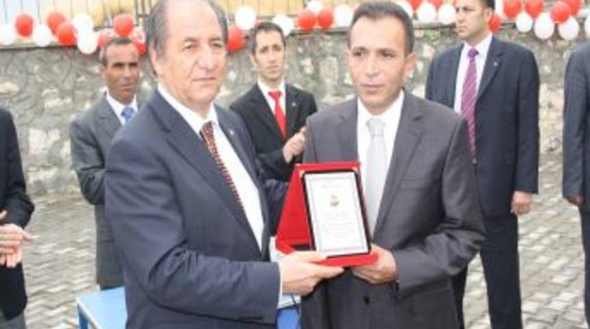 Digor&rsquo;da 1 okul ve 2 Kur'an kursu aynı g&uuml;n hizmete a&ccedil;ıldı