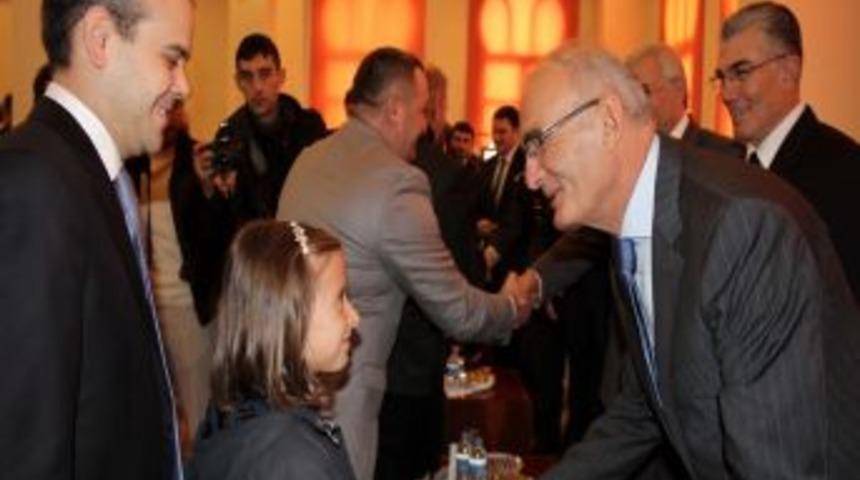 Devlet, milletiyle bayramlaşmada buluştu