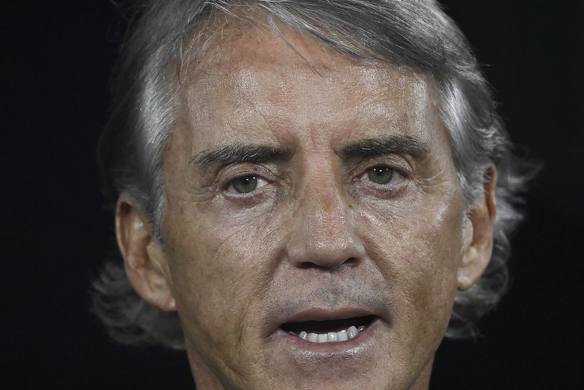 Mancini den Montella hakkında dikkat çeken açıklama! İtalya maçı sonrası konuştu 1