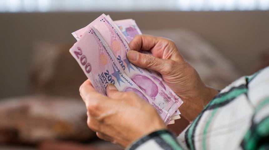 Emekli maaşı i&ccedil;in yeni hesap: İşte 3 senaryoda Ocak 2027 zammı
