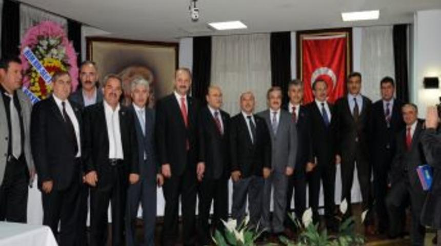 Mamak Belediyesi'nden memurlarının aylıklarına 300 lira zam