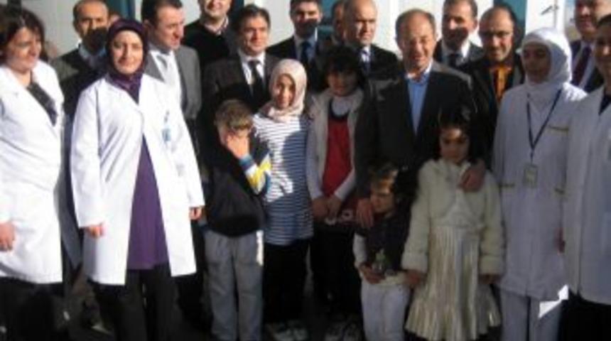 Sağlık Bakanı Akdağ, Şifa Hastanesi'ni ziyaret etti