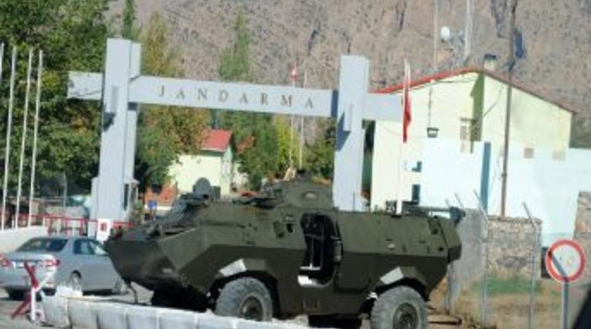 Asayiş Tepe'de n&ouml;bet tutan askerler bayram selam var