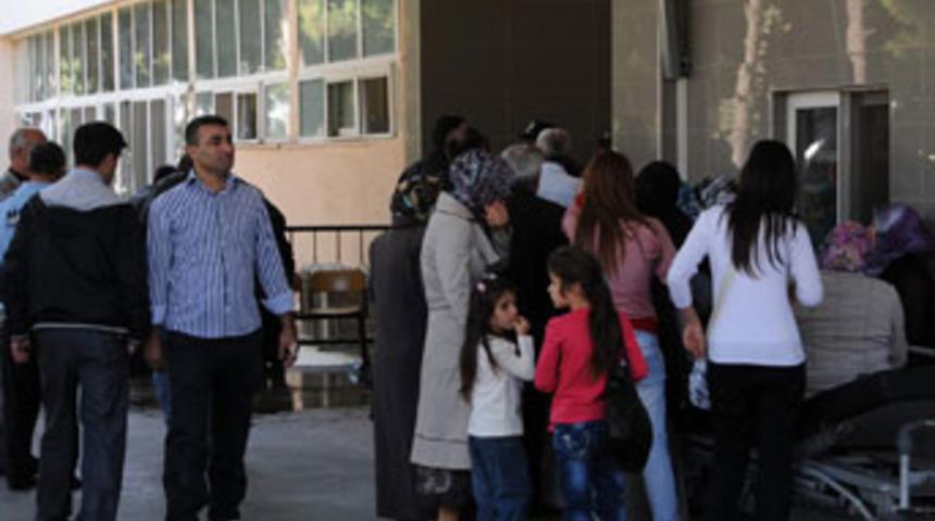 Kırkardeşini rahatsız eden arkadaşını &ouml;ld&uuml;rd&uuml;