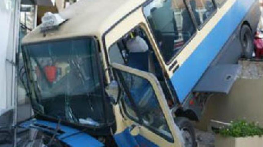 Kadık&ouml;y'de facianın eşiğinden d&ouml;n&uuml;ld&uuml;