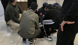 Başakşehir'de okulda bı&ccedil;aklı kavga! 5 &ouml;ğrenci yaralandı