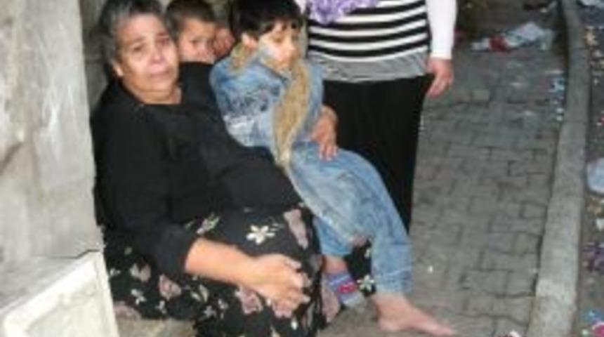 Yangında mahsur kalan annesi ile kardeşini kurtardı