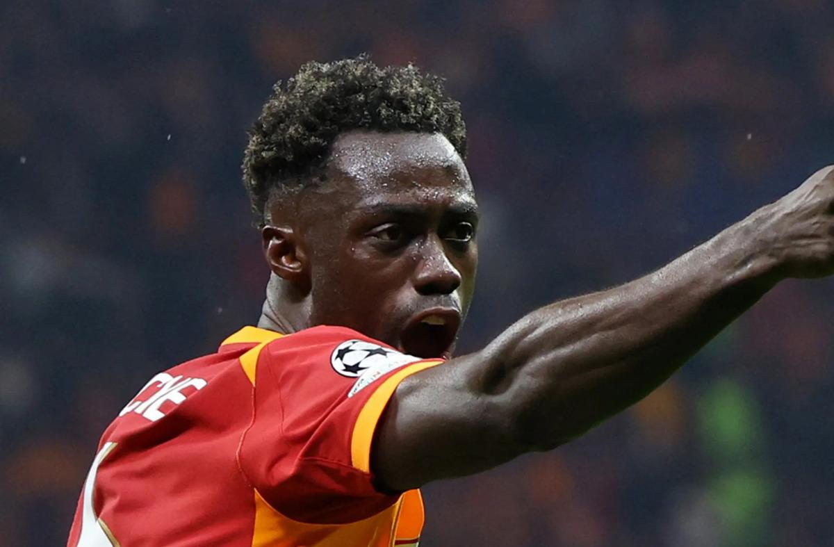 Okan Buruk un Barcelona hesabı: Davinson a Kasımpaşa molası 1
