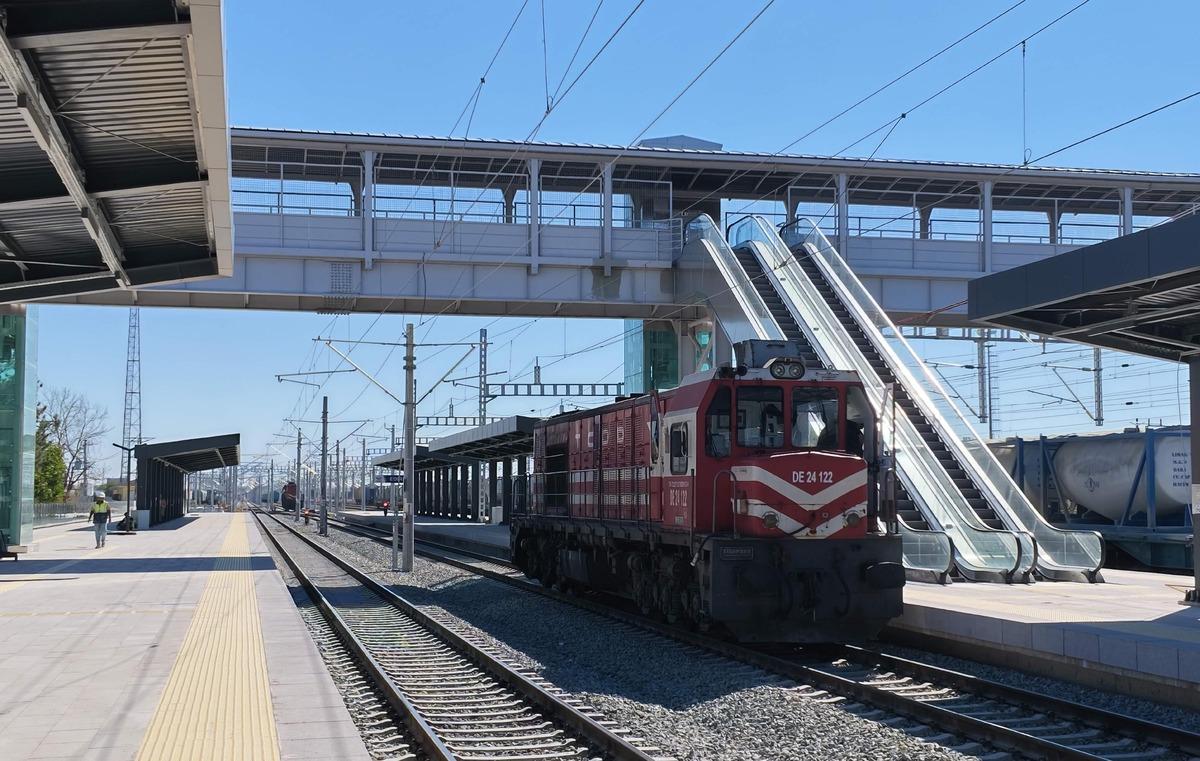  Akın edecekler  Bir ile hızlı tren:  İstanbul da işi olan burada yaşar  7