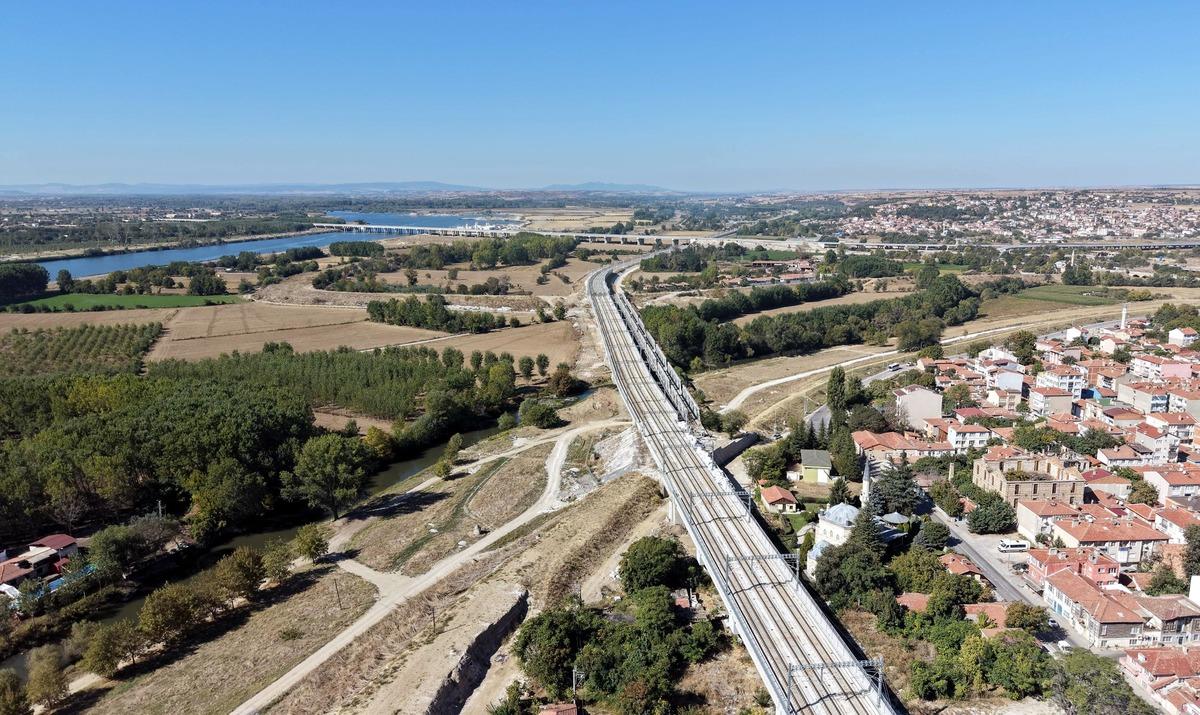  Akın edecekler  Bir ile hızlı tren:  İstanbul da işi olan burada yaşar  1
