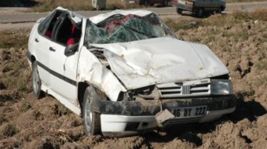 &Uuml;st &uuml;ste kaza yaptı, burnu bile kanamadı