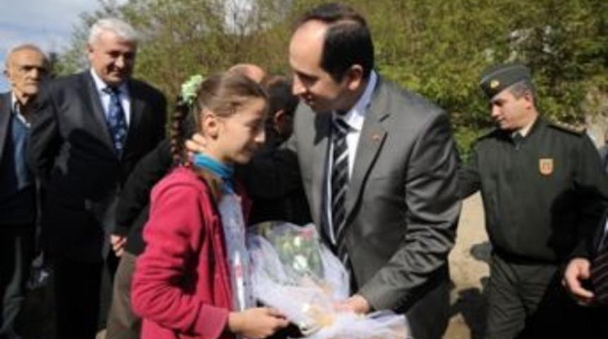 Bor&ccedil;ka&rsquo;da a&ccedil;ılışları Vali Kalkan yaptı