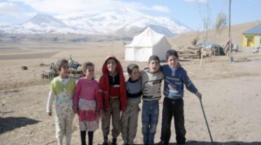 Erciş'teki k&ouml;yler &ccedil;adıra kavuştu