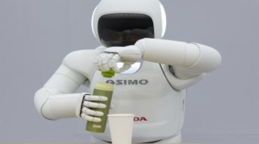 Yeni ASIMO, artık bağımsız hareket edebiliyor