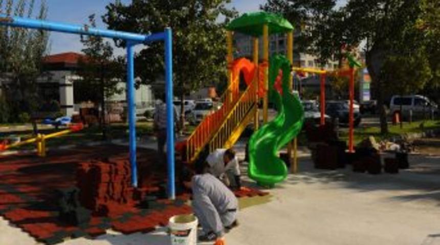 Trabzon Belediyesi &ccedil;ocuk parklarını yeniliyor