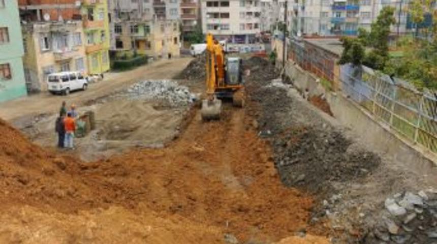 Fatih Mahallesi'nde yol sevinci