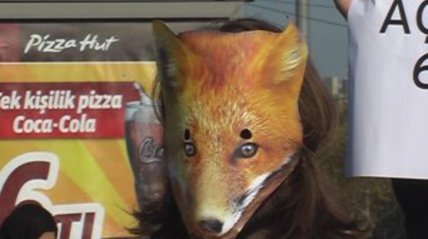 Vejeteryan mahkuma 'hayvan maskeli' destek