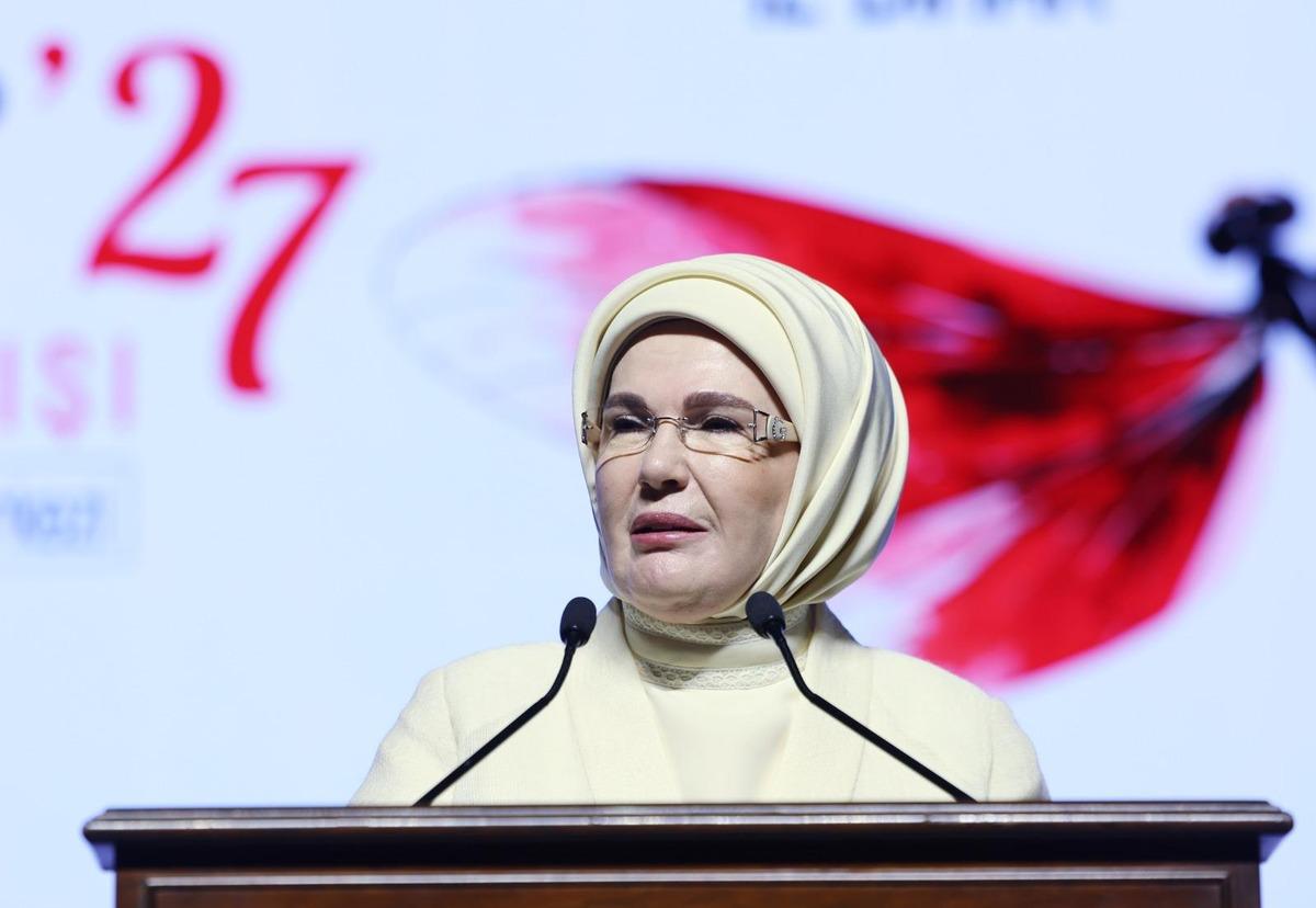 Emine Erdoğan GİF 2027 sezon a&ccedil;ılışında: "281 binden fazla gen&ccedil; kız bu kapıdan ge&ccedil;ti" 3