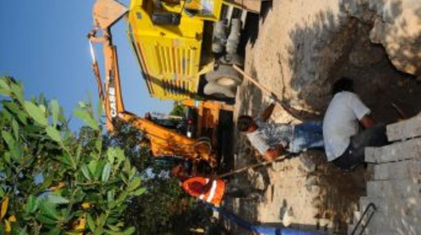 Urla&rsquo;nın i&ccedil;me suyu şebekesi yenileniyor